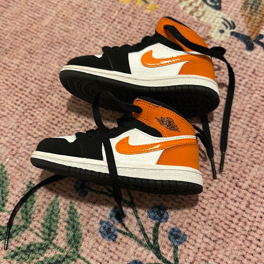 Toddler Jordans - 7c EUC